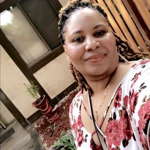 Meet your Posher, Ladii